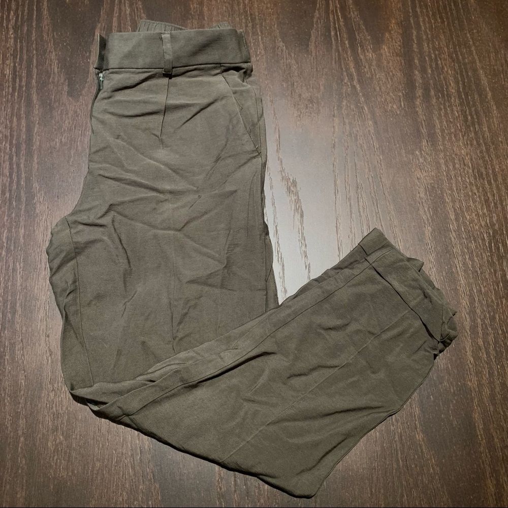 NWT Loft Olive Green Pull on Pants Ankle Length Extra Small